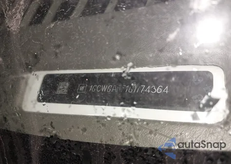 2016 Chevrolet Express 2500 Work Van z USA, uszkodzony, nr VIN 1GCWGAFF1G1174364